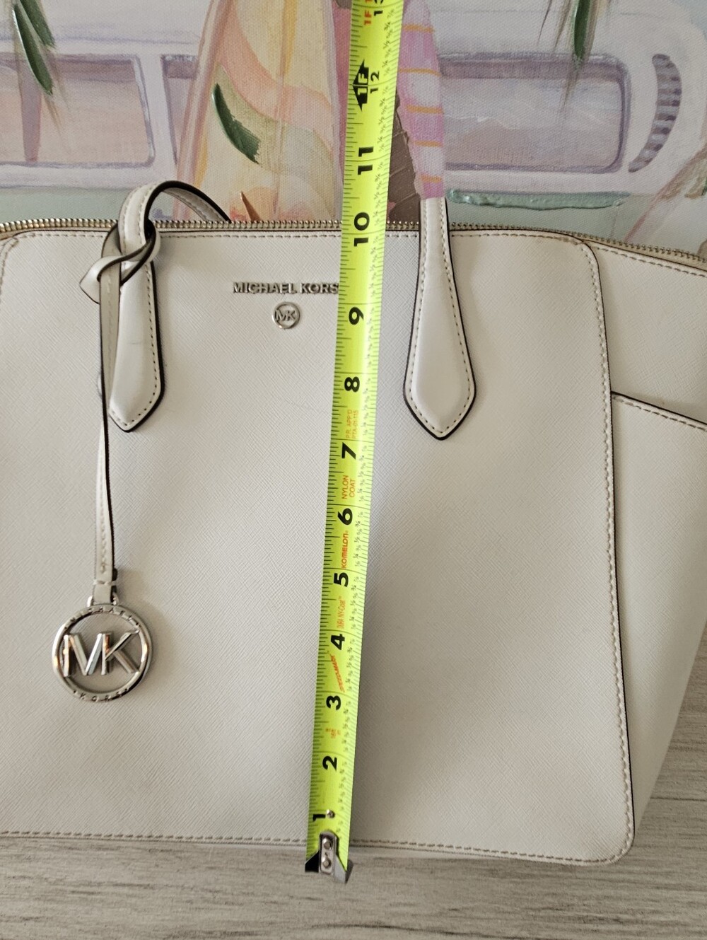 Michael Kors white tote bag Marilyn Medium Saffiano leather top-zip, great cond. - Picture 10 of 15